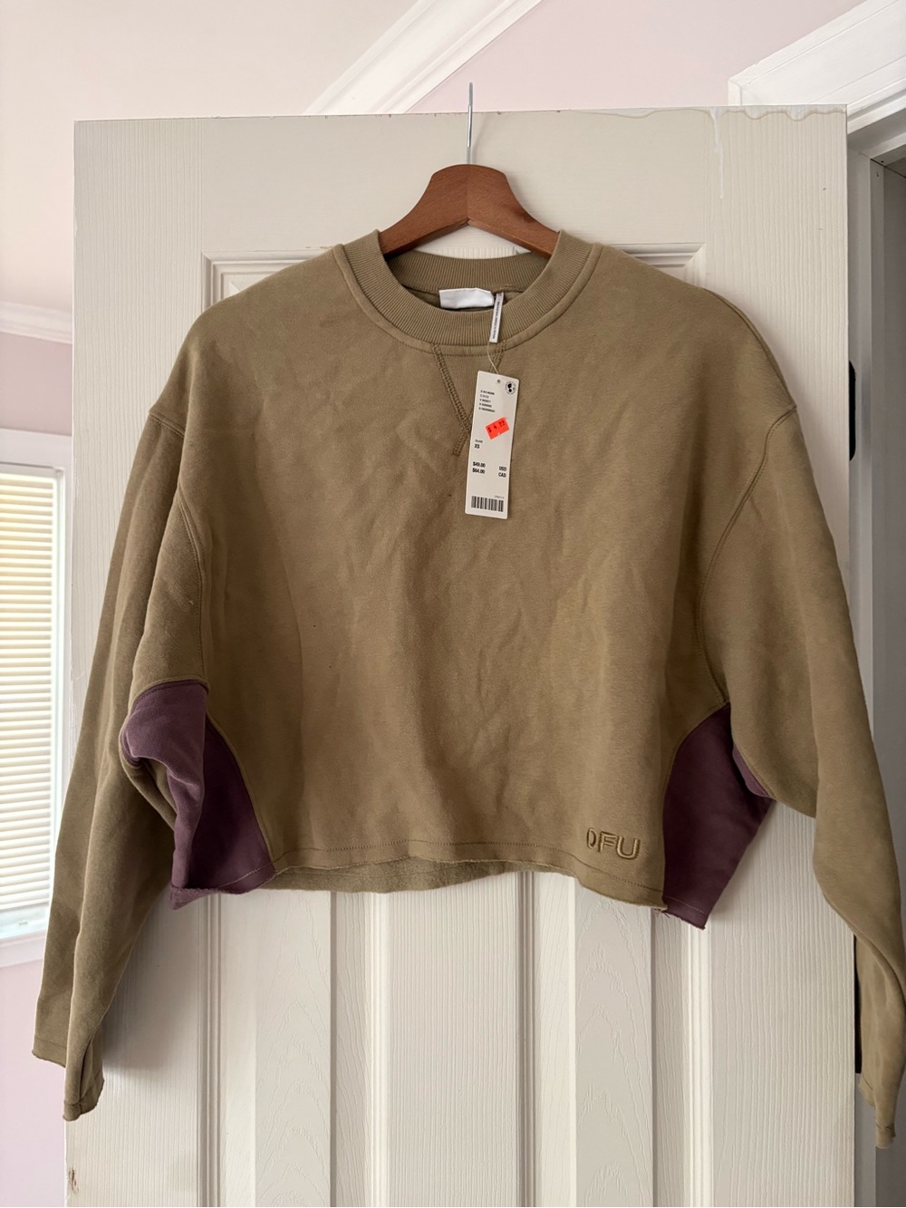 Urban Outfitters Khaki Cropped Crewneck with Plum Panels fit to M/L